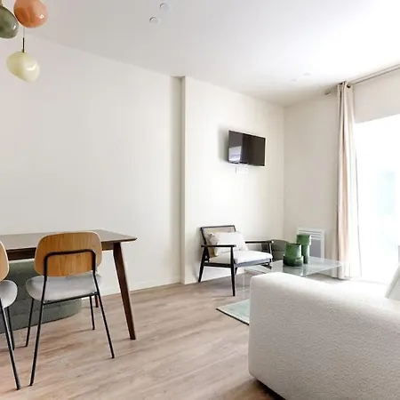Alesia/remy Dumoncel : Charming 1br-4p *