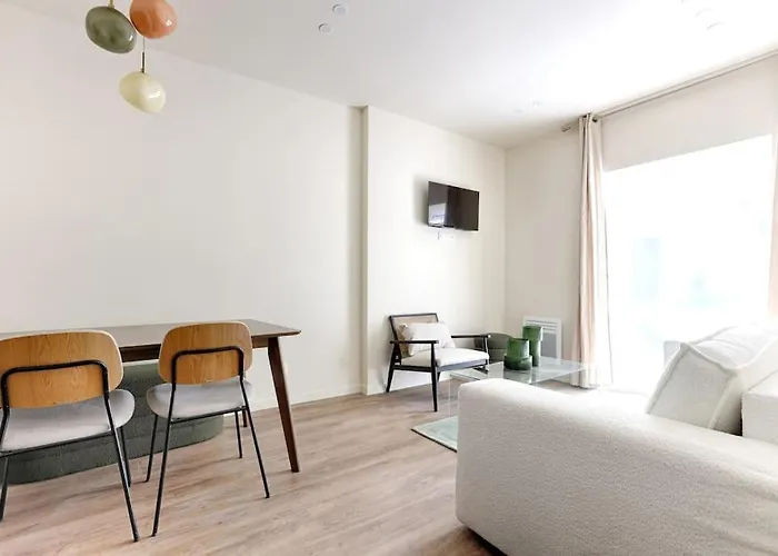 Alesia/remy Dumoncel : Charming 1br-4p *